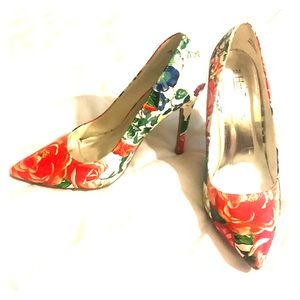 Size 7.5 floral heels